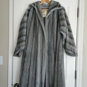 Classic Gray Faux Fur Coat - Women's